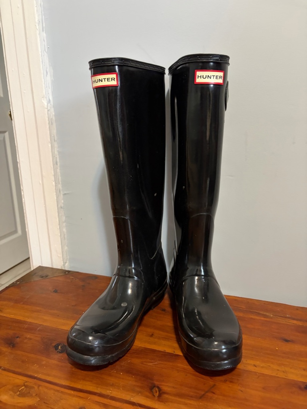Classic Black Gloss Hunter Rain Boots - Picture 2 of 9